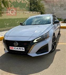 نيسان ألتيما